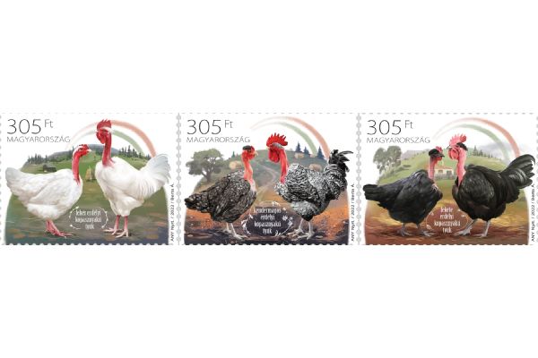 #4635 Hungary - 2022 Hungarian Poultry Breeds I, Strip of 3  (MNH)