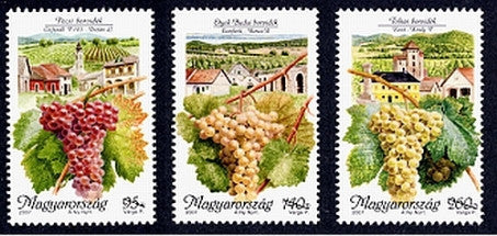 #4037-4039 Hungary - Grapes and Wine Producing Areas Type of 1990 (MNH)