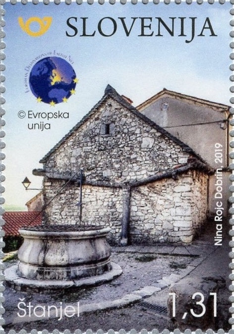 #1328 Slovenia - Tourism: Stone Building, Stanjel (MNH)